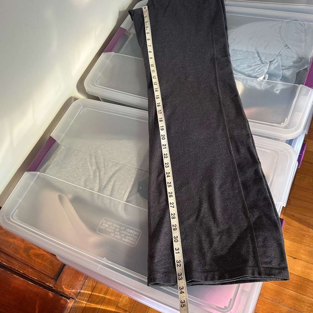 Athleta Kickbooty Boot Cut Flare Yoga Pants Medium Tall - Picture 10 of 15